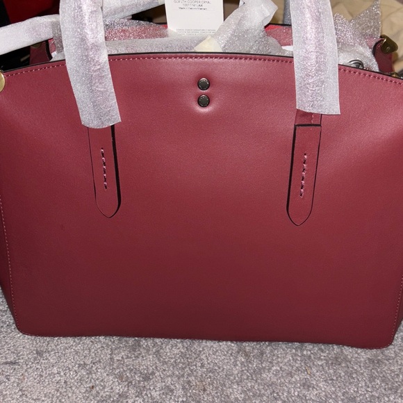 Coach Elegant Burgundy Leather Tote Bag - Picture 3 of 13